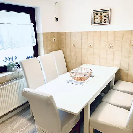 Σπίτι διακοπών Kapitaens Hus - Traditionelles Reethaus Strandnah, Sauna, Grosser Garten, Pkw-stellplaetze Graal-Mueritz