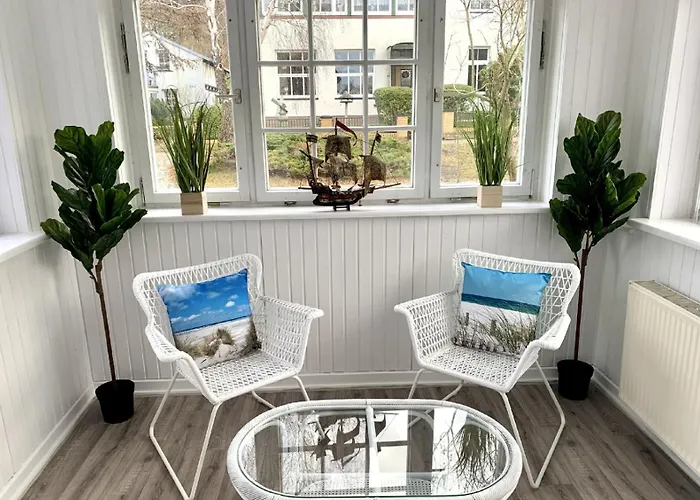 Nyaraló Kapitaens Hus - Traditionelles Reethaus Strandnah, Sauna, Grosser Garten, Pkw-stellplaetze *