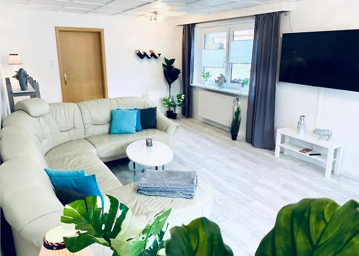 Kapitaens Hus - Traditionelles Reethaus Strandnah, Sauna, Grosser Garten, Pkw-stellplaetze Graal-Müritz