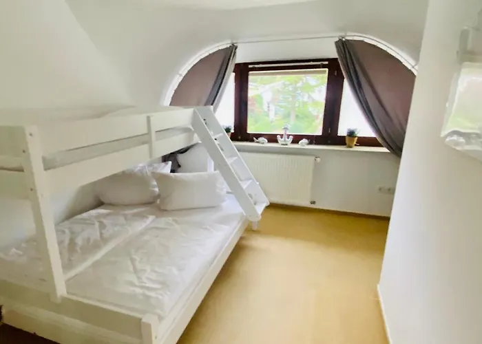 Nyaraló Kapitaens Hus - Traditionelles Reethaus Strandnah, Sauna, Grosser Garten, Pkw-stellplaetze